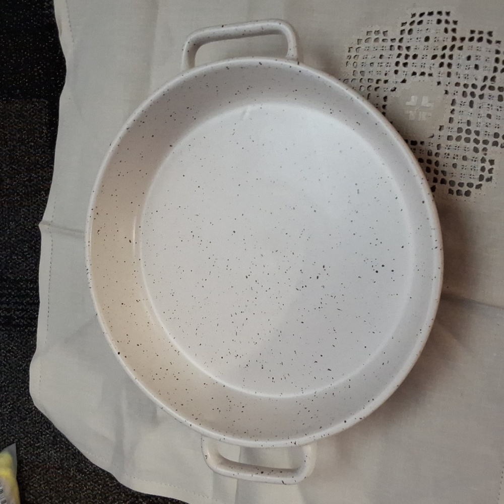 Dolly Parton speckled pie dish